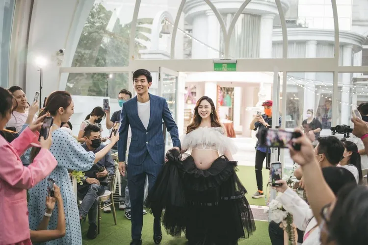 蔡允潔與老公Fraser也在星靚點花園飯店結婚。Playground婚禮婚紗攝影提供