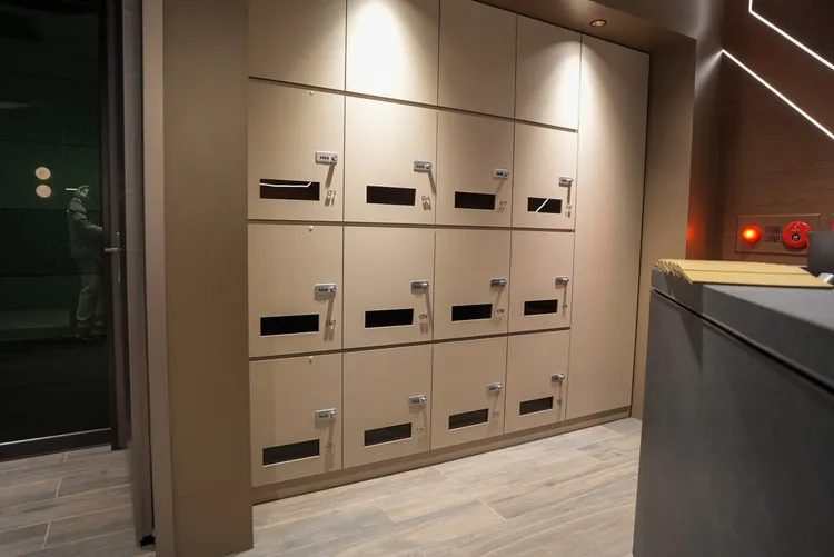 可置放手提行李的置物收納櫃。田欣雲攝影