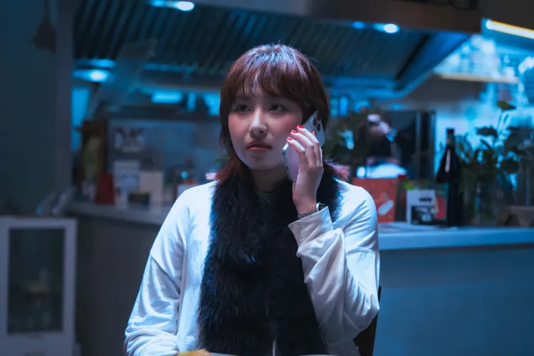 羅莎莎以短片幽默呈現「暈船仔」血淚史。圖／感恩的心有限公司提供