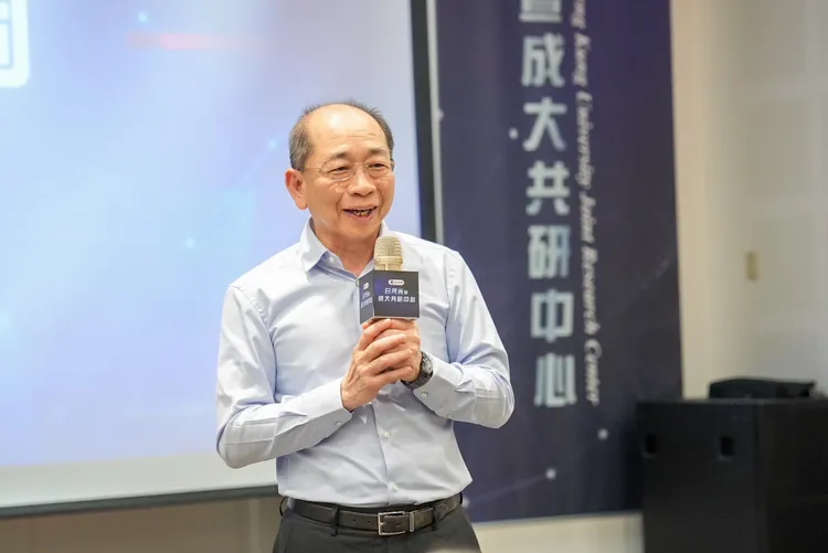 日月光李俊哲集團研發總經理欣見日月光暨成大共研中心推動更多的討論與計畫執行，產學攜手共築壯大半導體能量的願景。日月光提供