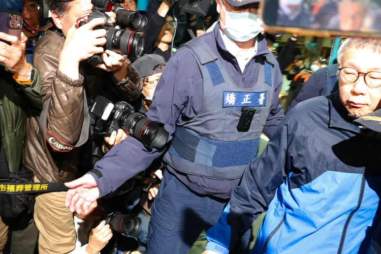 柯文哲抵達新竹殯儀館奔喪。莊宗達攝