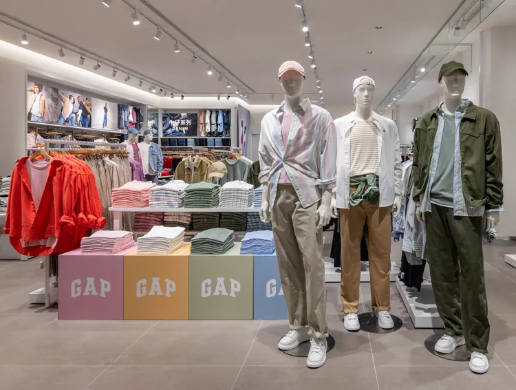 Gap南港Lalaport門市男裝區。品牌提供