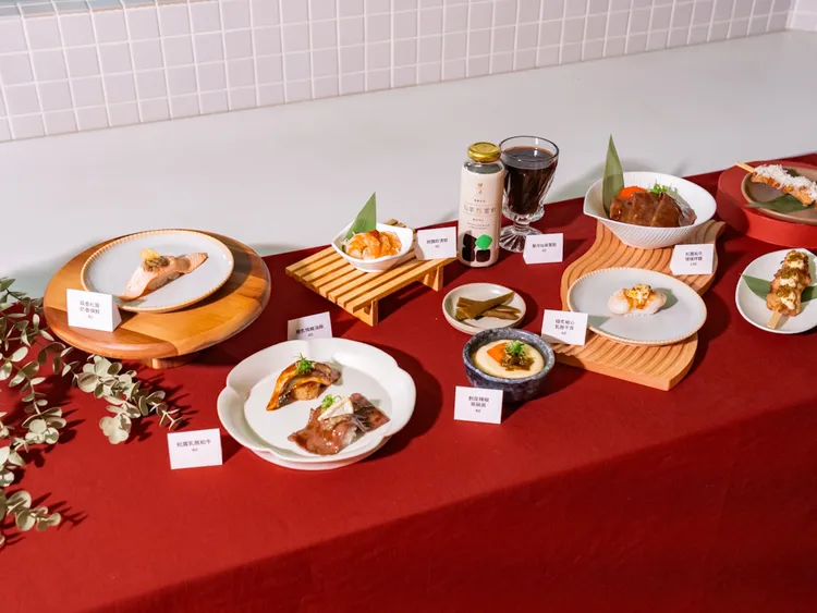 爭鮮攜手雙月推出期間限定10款米其林級聯名餐點，即日起於全台爭鮮迴轉壽司與爭鮮PLUS 門市限時販售。業者提供