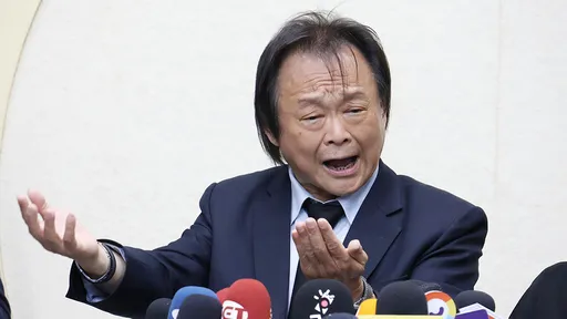 王世堅遭轟「叛黨」怒告!周玉蔻批轉移焦點