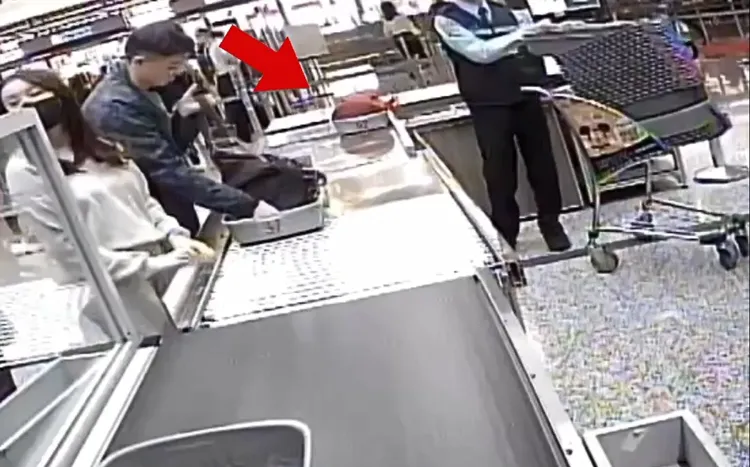 背包遺失。航警局提供