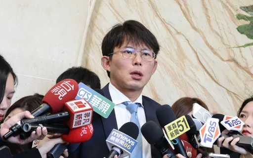 傳朱立倫有意找民眾黨共商倒閣？黃國昌嗆：報導「捕風捉影」