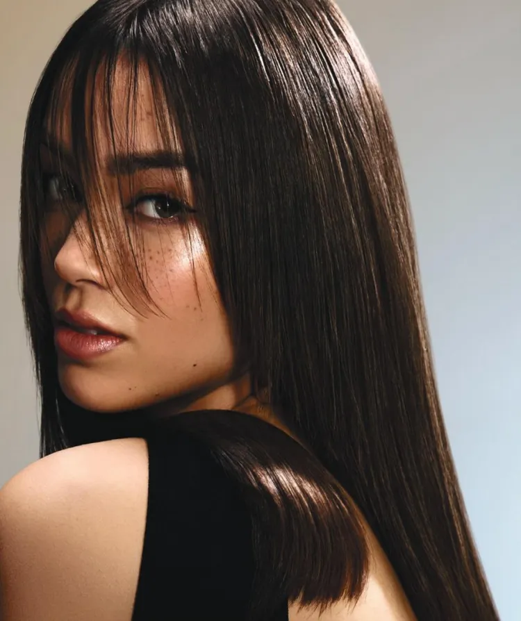 好萊塢頂級髮妝品牌ORIBE升級了Supershine盲從光澤系列，並全新推出極光水亮膜。品牌提供