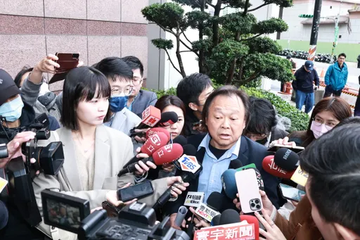 王世堅要柯建銘去做精神鑑定！爆柯痛罵陳冠廷三字經