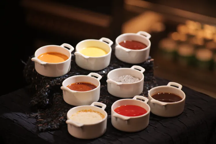 豪香特製9款美味醬料，賦予炸物全新靈魂。業者提供