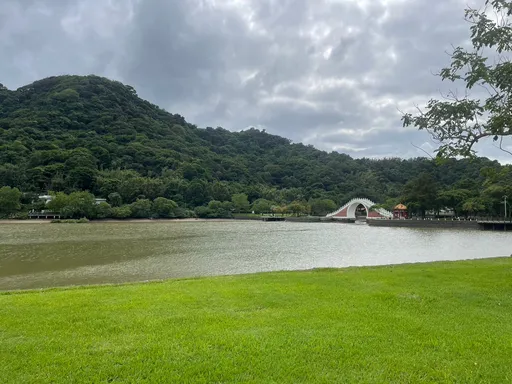 大湖公園漂出一具屍體　身份及死因待查