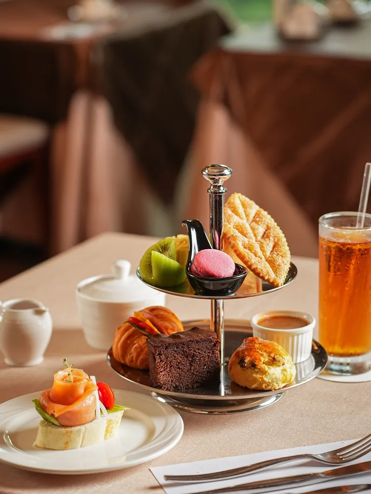 飯店餐廳面萬坪綠景，獨自一人也能Chill享受。業者提供