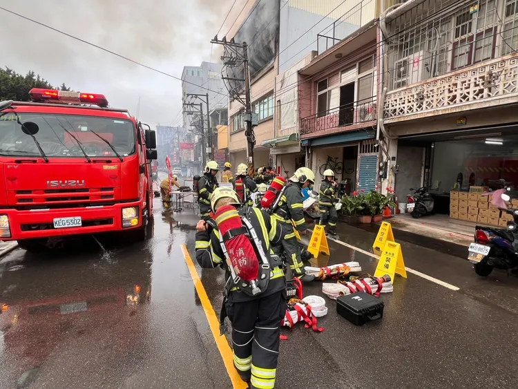 現場搶救。新竹縣消防局提供