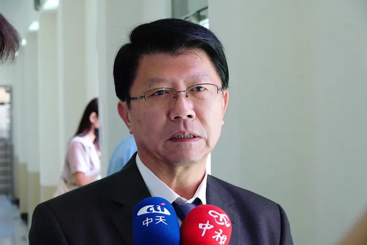 國民黨立委謝龍介指檢調調查罷免連署過程，給外界殺雞用牛刀的感覺。資料照片