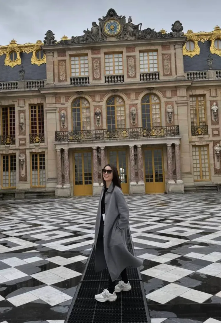 在無人的凡爾賽宮拍個夠是林心如去巴黎的最大收穫。翻攝自林心如IG