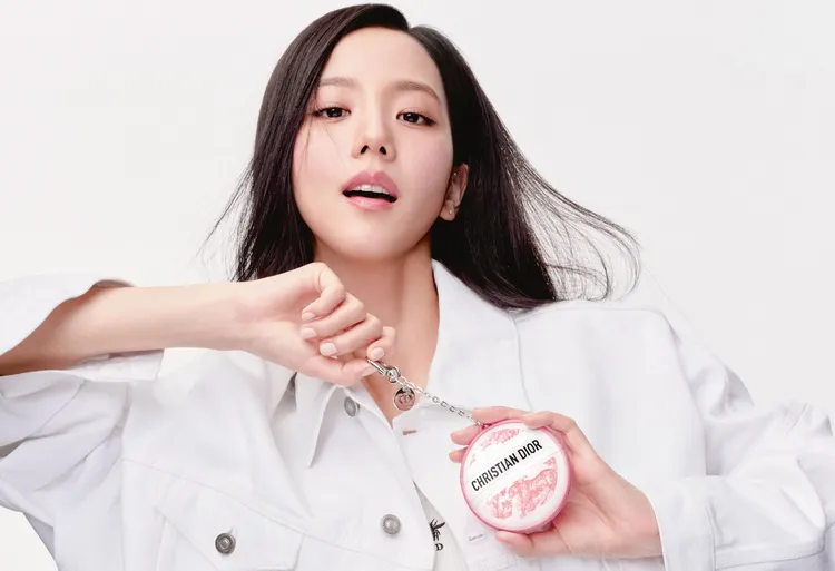 緹花全能修護霜X粉紅約依吊飾，50ml／2500元。品牌提供