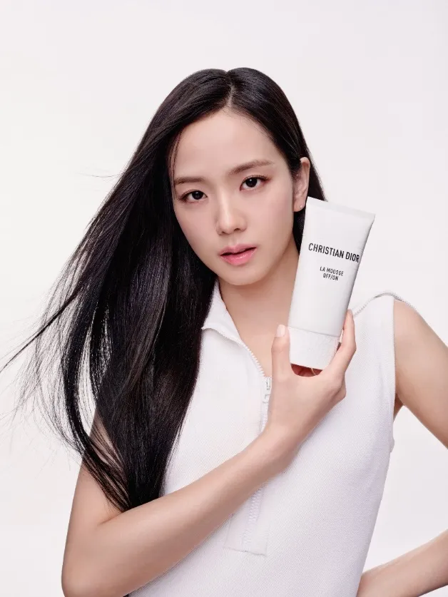 Dior極淨舒緩潔顏慕斯，150ml／1950元。品牌提供