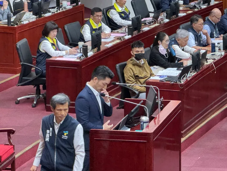 台北市長蔣萬安赴議會進行市政報告。記者張綵茜攝