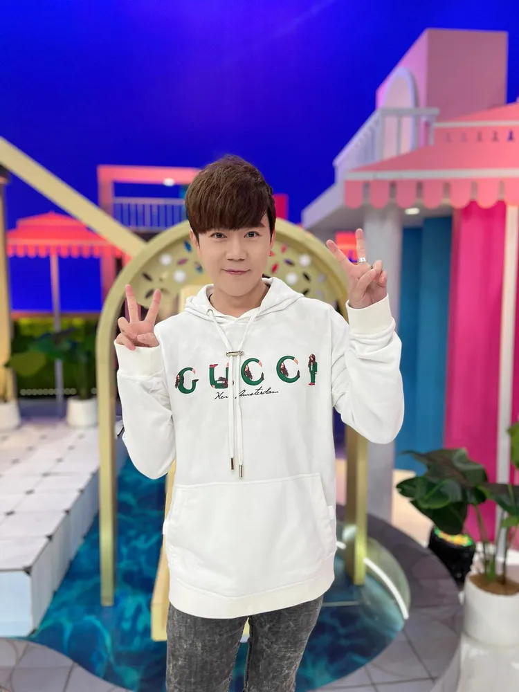 李岳分享近況，目前專心於3家舞蹈教室、髮廊，以及益生菌、自媒體等投資。本人提供