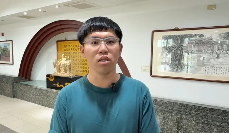 這起案件被外界視為「政治操作」，綠營黨團發聲明希望成員「不要跟魔鬼同道路」。