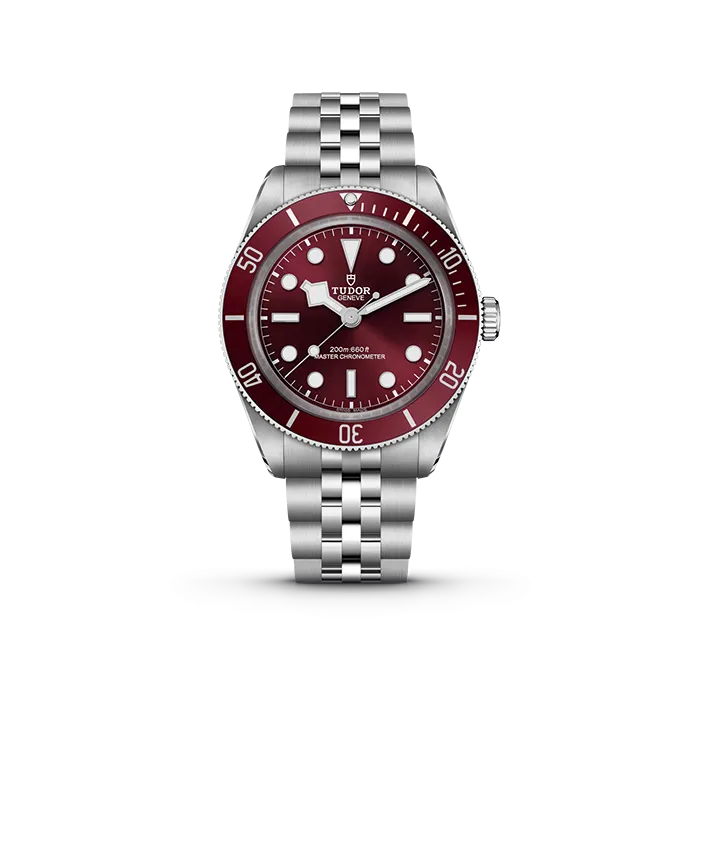 帝舵Black Bay 58腕錶，39mm，磨光及磨砂不鏽鋼錶殼，酒紅色錶面，不鏽鋼五鍊節錶帶，原廠機芯MT5400-U型，防水深度200米，14萬8000元。品牌提供