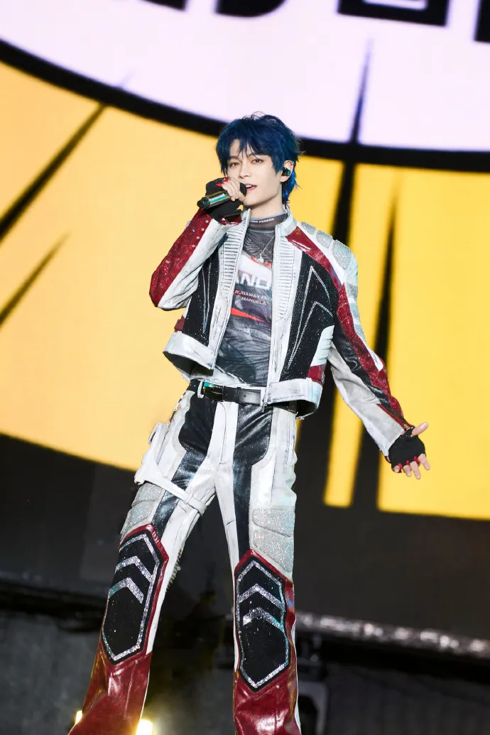 丁禹兮演出造型很用心。翻攝丁禹兮工作室微博