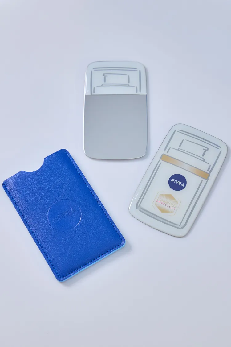 在「L630煥白光肌之旅」快閃店中完成體驗至FB或IG打卡加上指定任務，即可免費獲得L630造型小鋼鏡及伸展台記錄影片。