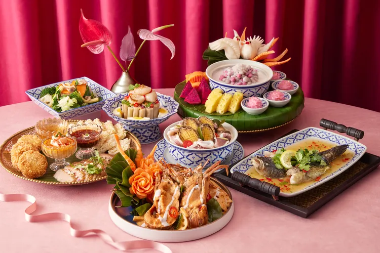 SUKHOTHAI精心呈現八道經典泰式料理，融合帝王蟹、明蝦、椰汁龍蝦乾咖哩等多元風味，打造酸辣層次的味覺饗宴。台北喜來登大飯店提供