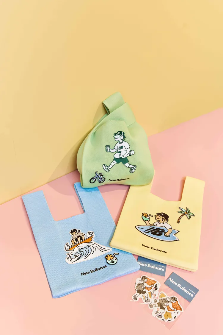 來《 NB BOY夏日樂遊站期間限定快閃店》消費可獲贈夏日針織袋與小布章。品牌提供