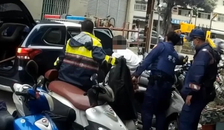 曾男攻擊員警遭移送法辦。翻攝畫面