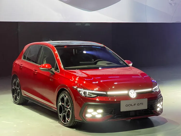 GTI車型使用的Queenstown鋁合金輪圈由五個半橢圓形組成，是品牌首席設計師Andreas Mindt向第五代GTI經典Detroit輪圈致敬之作。林浩昇攝