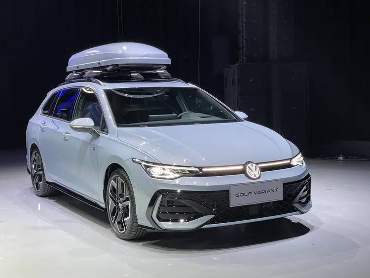 Golf／Variant 230 eTSI 及 280 eTSI 車型搭載1.5升 eTSI渦輪增壓汽油直噴系統，並且具備ACT 主動式汽缸休止管理系統和第二代48V輕油電動力系統。林浩昇攝