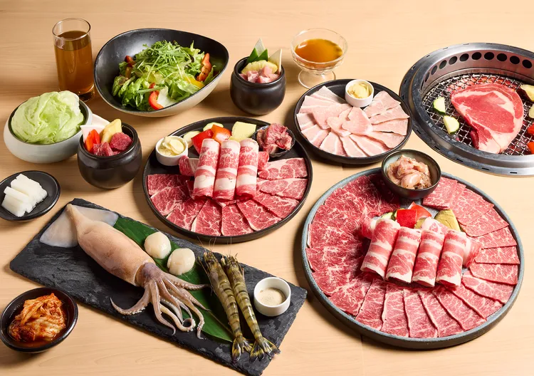 無論是單人或多人，「Oh my!原燒」都提供嚴選且豐盛的肉品滿足消費者的胃。 王品集團提供