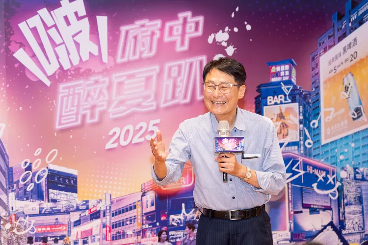 副市長陳純敬表示，活動特別邀請新北在地精釀品牌共襄盛舉，也串聯板橋區多家餐酒館及餐飲店家，希望透過這樣的活動帶動夜間經濟，促進新北在地啤酒及餐飲產業商機。經發局提供