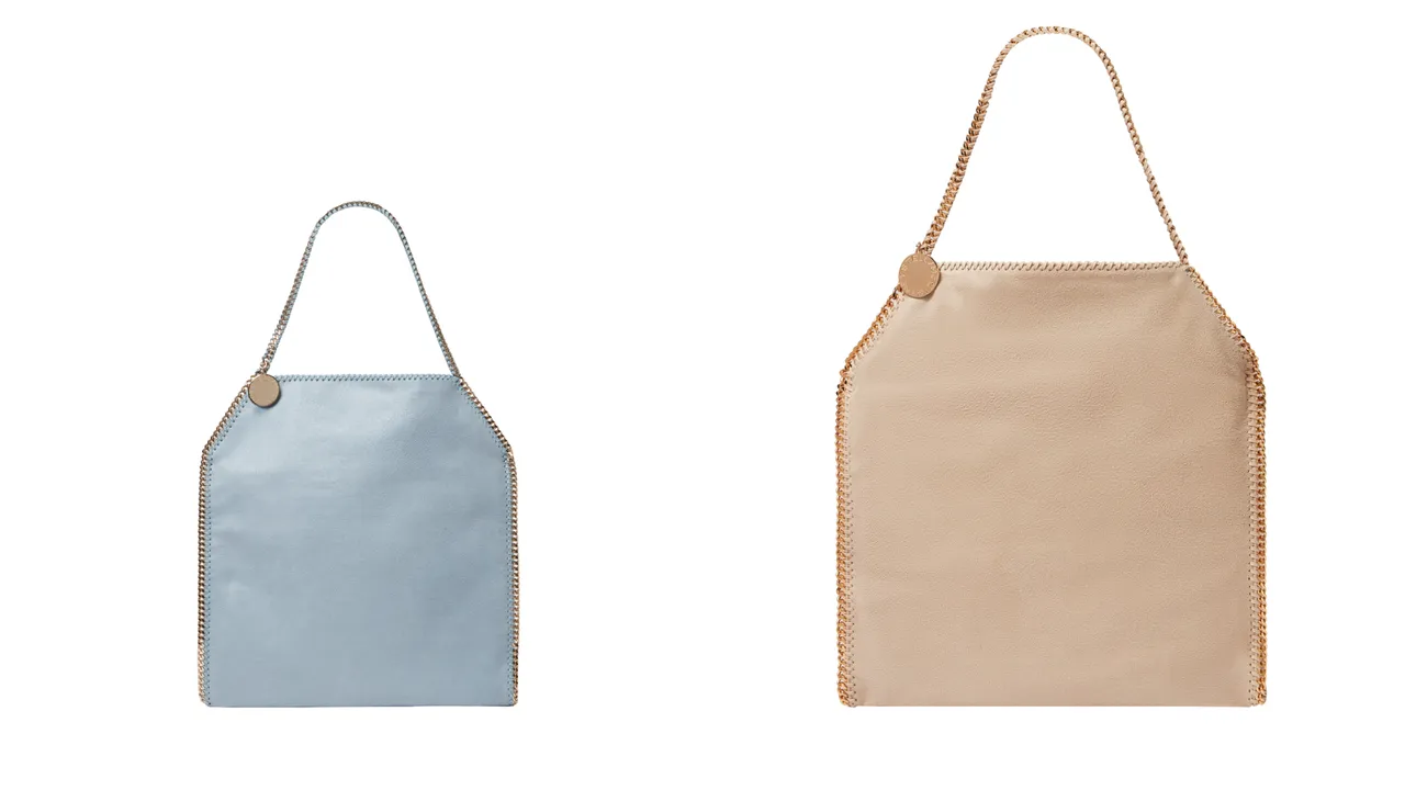 Stella McCartney冰蓝色Baby Bella托特包(左)、裸色Baby Bella托特包(右),各4万8000元。品牌提供