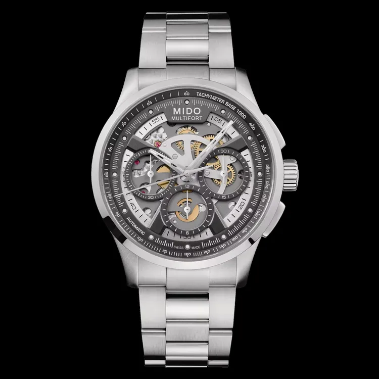 MIDO Multifort鏤空計時碼錶煙灰色款，7萬8000元。品牌提供