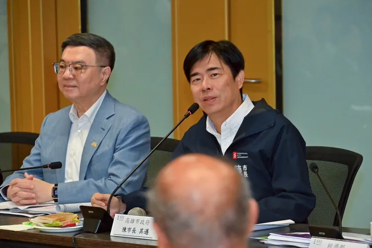 高雄市長陳其邁提議，中央可研議適度調降存款準備率，行政院應採取更靈活、具前瞻的應對機制。翻攝畫面