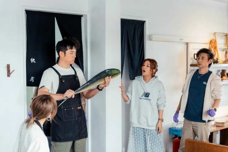 白安（左起）、姚元浩、莎莎、包偉銘到花蓮正式開店。好看娛樂提供