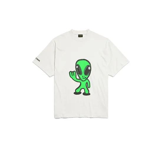 High There + Dripley T-shirt Medium Fit in Dirty White，2萬7000元。品牌提供