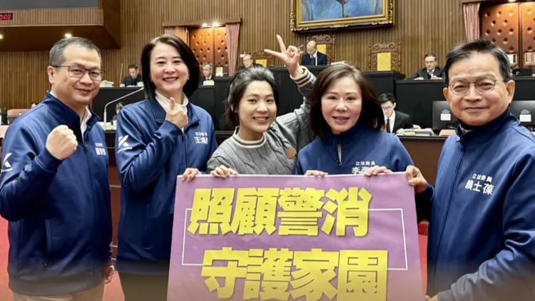 國民黨北市5立委羅智強（左起）、王鴻薇、徐巧芯、李彥秀和賴士葆。翻攝自王鴻薇臉書