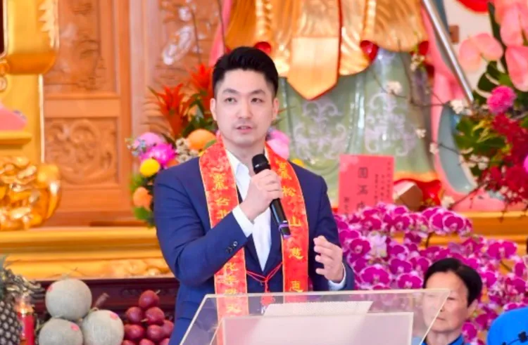 何孟樺認為蔣萬安是有血統加持「天之驕子」型的政治人物。台北市府提供