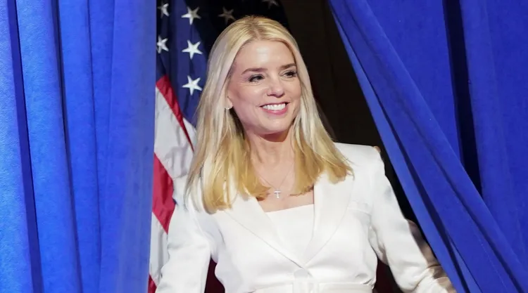 美國司法部長邦迪要求聯邦檢察官，對曼吉昂求處死刑。路透社