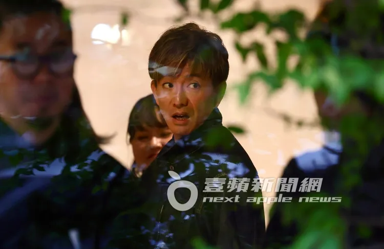 木村拓哉傍晚5點到松山文創園區附近的茶館「三俓就荒」品茶。特勤中心攝