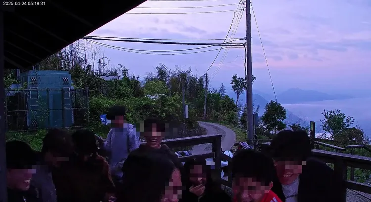 阿里山國家風景區管理處譴責嬉鬧遊客。翻攝阿里山新印象臉書