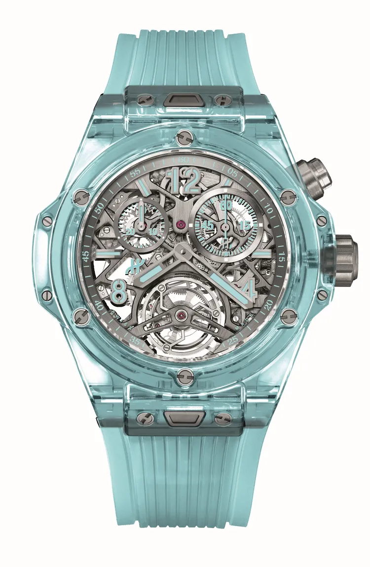 BIG BANG湖水藍寶石陀飛輪腕錶，44mm，拋光湖水藍藍寶石水晶錶殼，藍寶石水晶錶盤，透明湖水藍條紋橡膠錶帶，HUB6310自製手動上鍊陀飛輪計時機芯，動力儲存115小時，防水深度30米。品牌提供