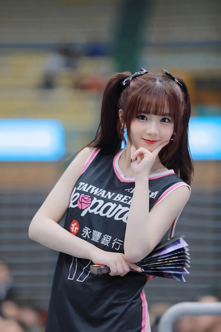 電豹女笑笑創紀錄轉戰職棒。想想時間有限公司提供