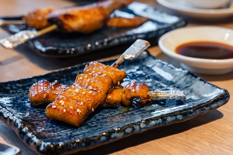 日料部分推薦燒物類的「醬烤白鰻串」。饗賓集團提供