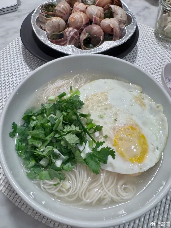 舒淇生日餐很簡單。翻攝舒淇微博