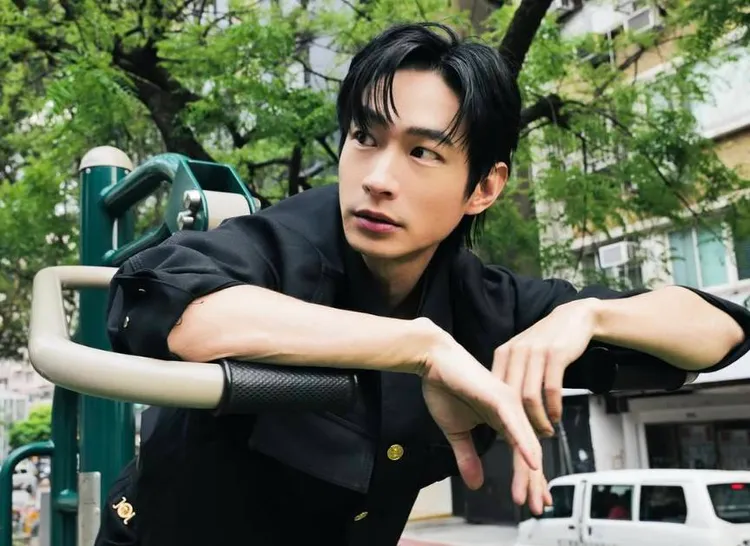 黃河曾在拍戲時遇到好兄弟找上門。翻攝自黃河IG