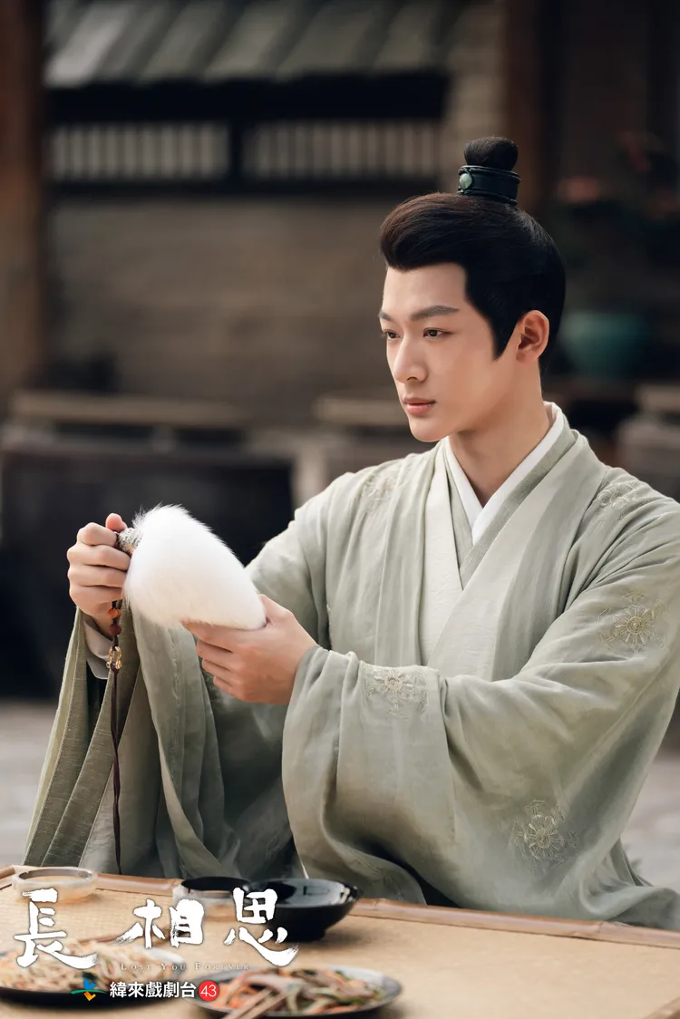 張晚意想找尋失聯表妹，只能睹物思人。緯來提供