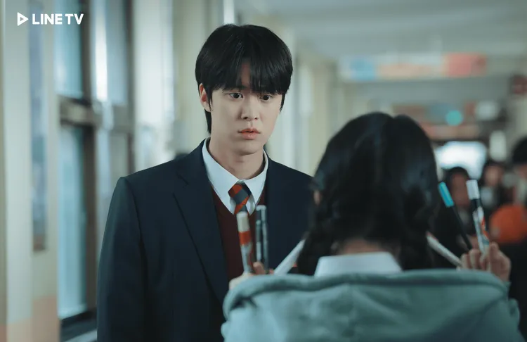 孔明戲裡以陰間使者身分重新與金敏荷見面。LINE TV提供